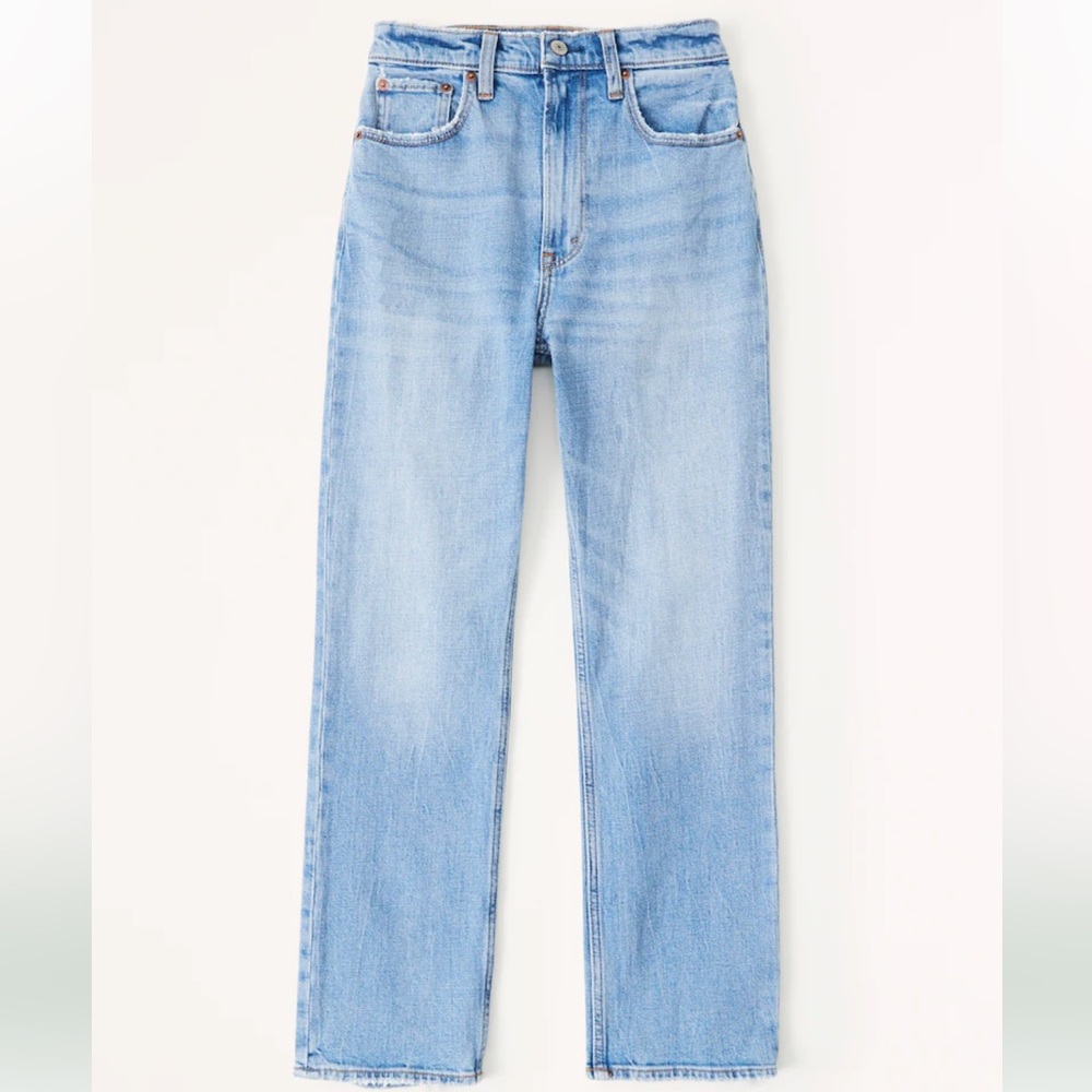 NWT Abercrombie Ultra High Rise Ankle Straight Jean
